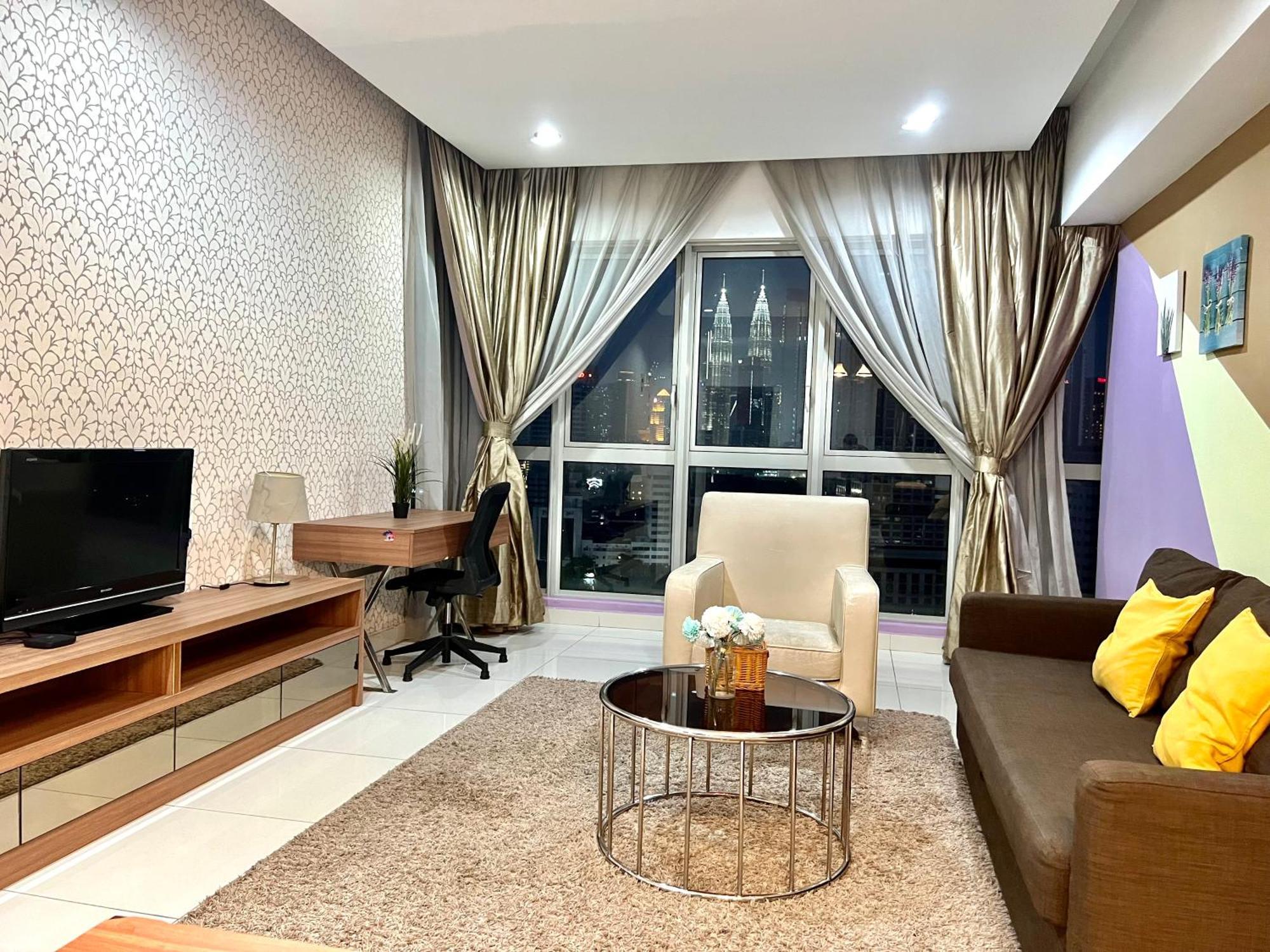Regalia Suites 424 Куала-Лумпур Экстерьер фото