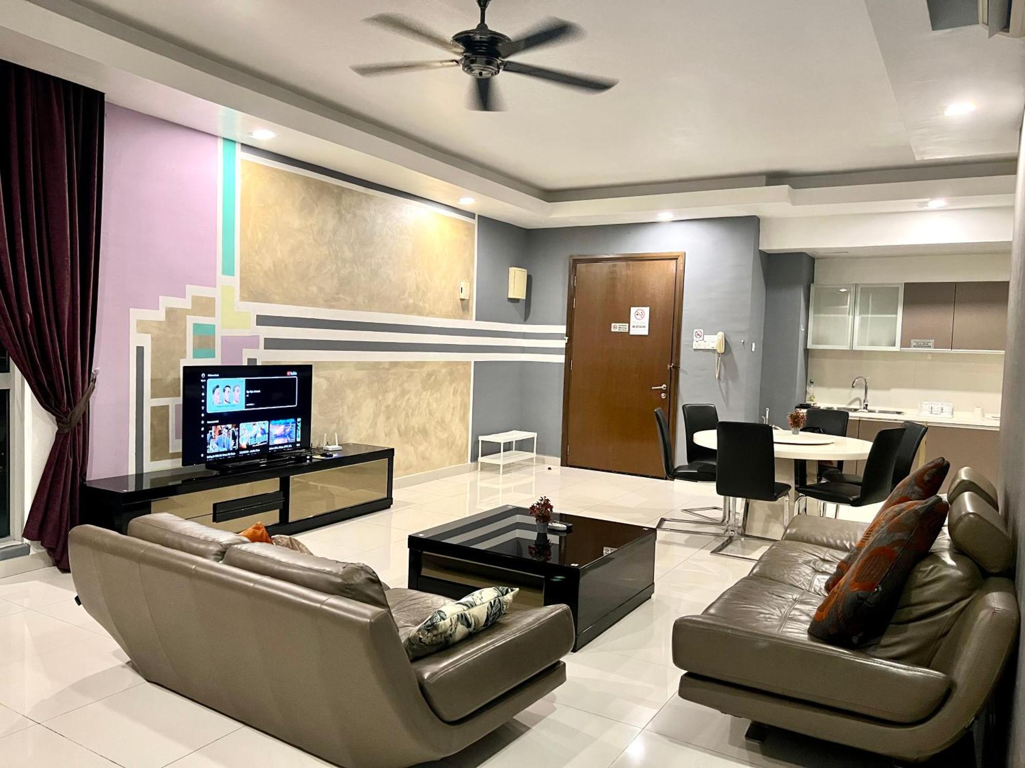 Regalia Suites 424 Куала-Лумпур Экстерьер фото